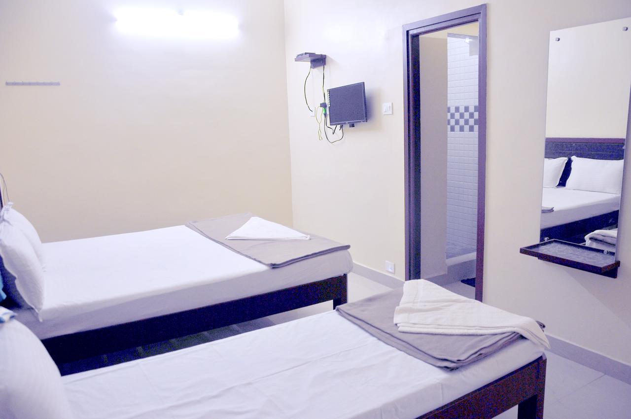 Ksr Grands Hotel Tirupati Zewnętrze zdjęcie